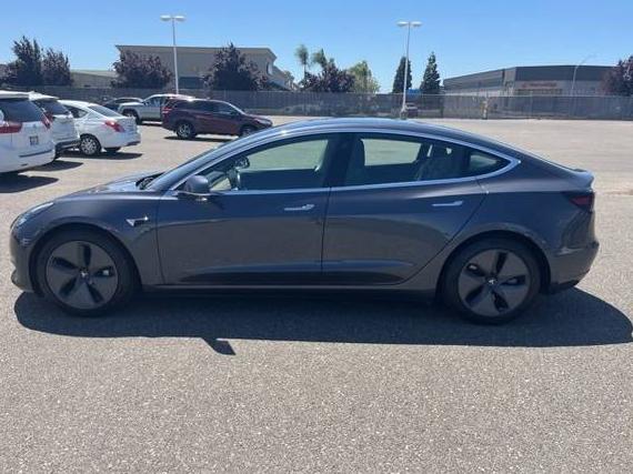 TESLA MODEL 3 2018 5YJ3E1EB2JF065918 image